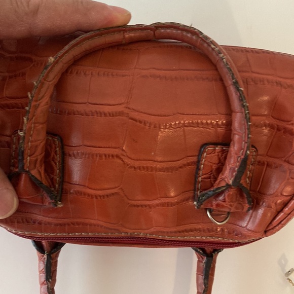 Tommy Hilfiger Retro Faux Croc Small Shoulder Bag - Picture 9 of 16